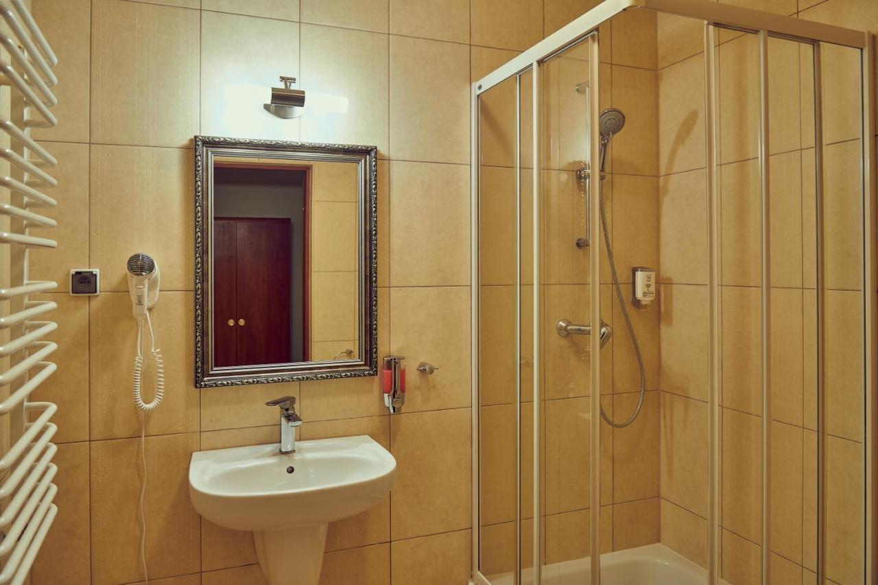 Zajazd Srebrna Gora Cracovie Extérieur photo