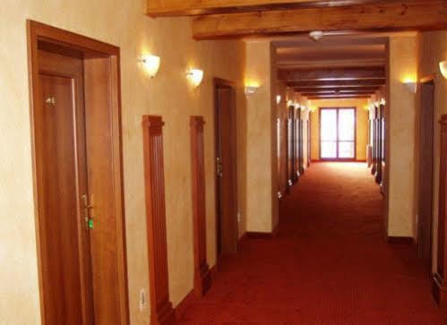 Zajazd Srebrna Gora Cracovie Extérieur photo